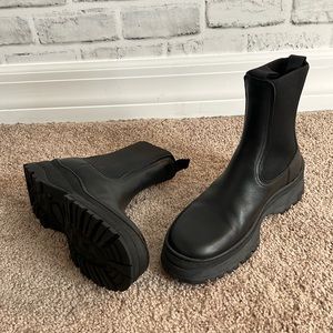 Brand New Arket Boots